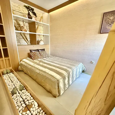 Emerald Paradise - Menada Slantchev Briag