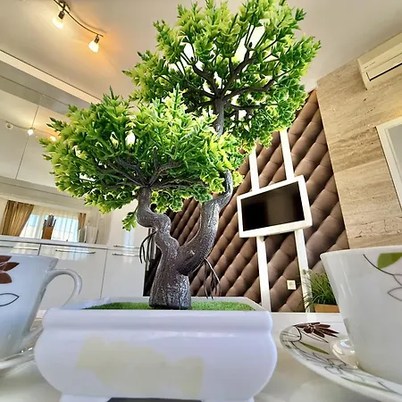 Emerald Paradise - Menada Apartamento *