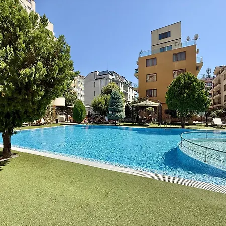 Emerald Paradise - Menada Apartamento
