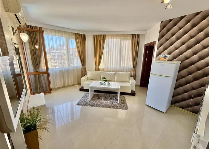 Emerald Paradise - Menada Apartament *