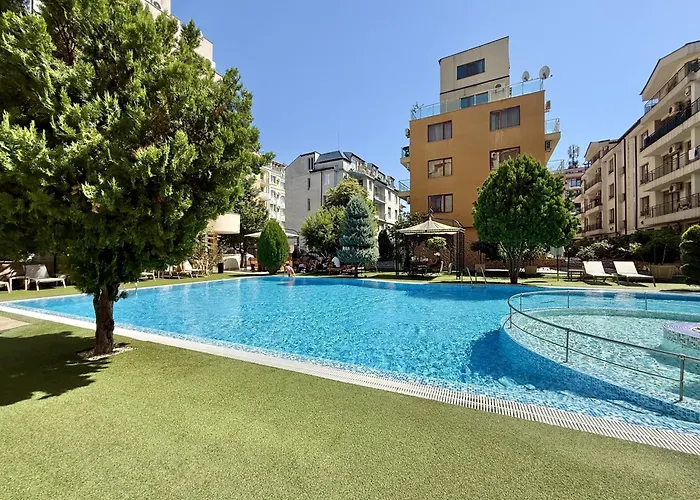 Emerald Paradise - Menada Апартаменти